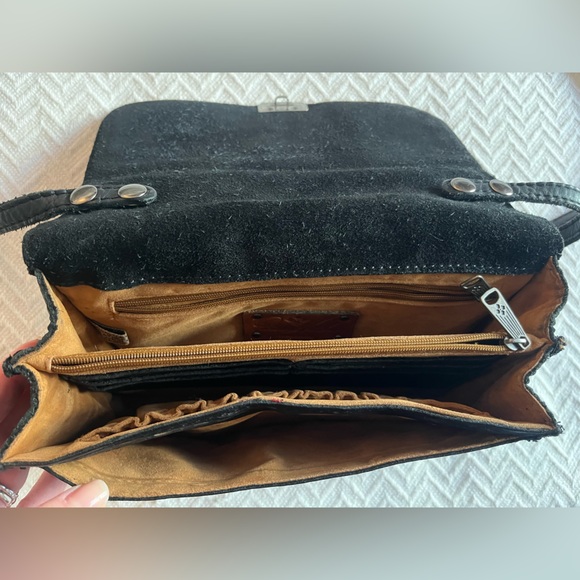 Patricia Nash Lanza Crossbody - Picture 12 of 17